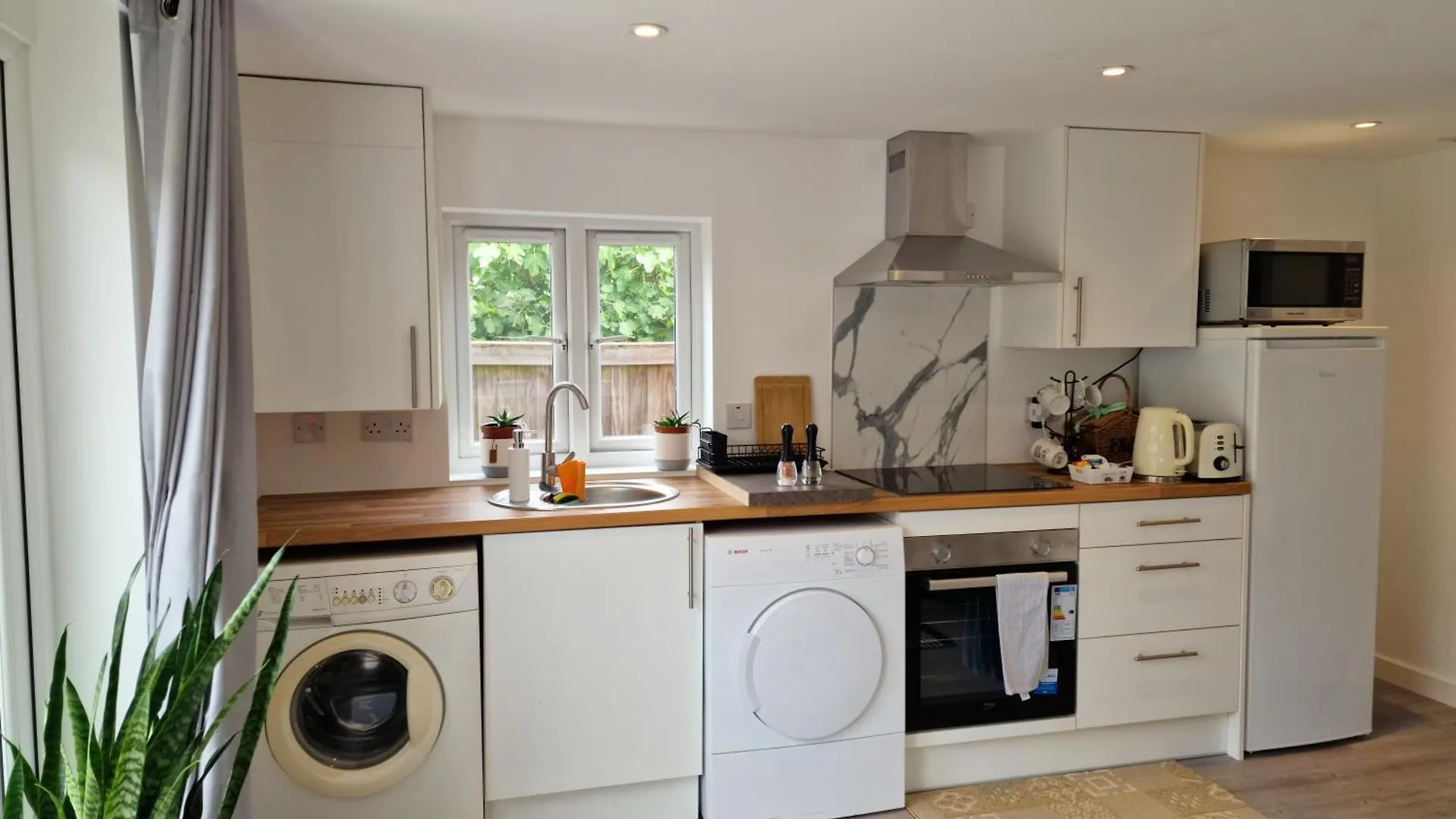 Garden Apartment Br1 Bromley 0*,  United Kingdom